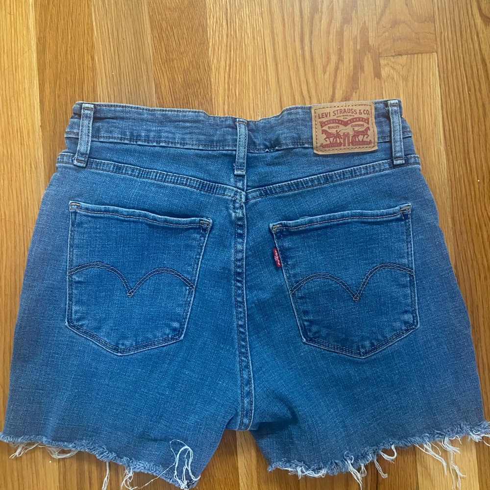 721 Levi high waisted shorts